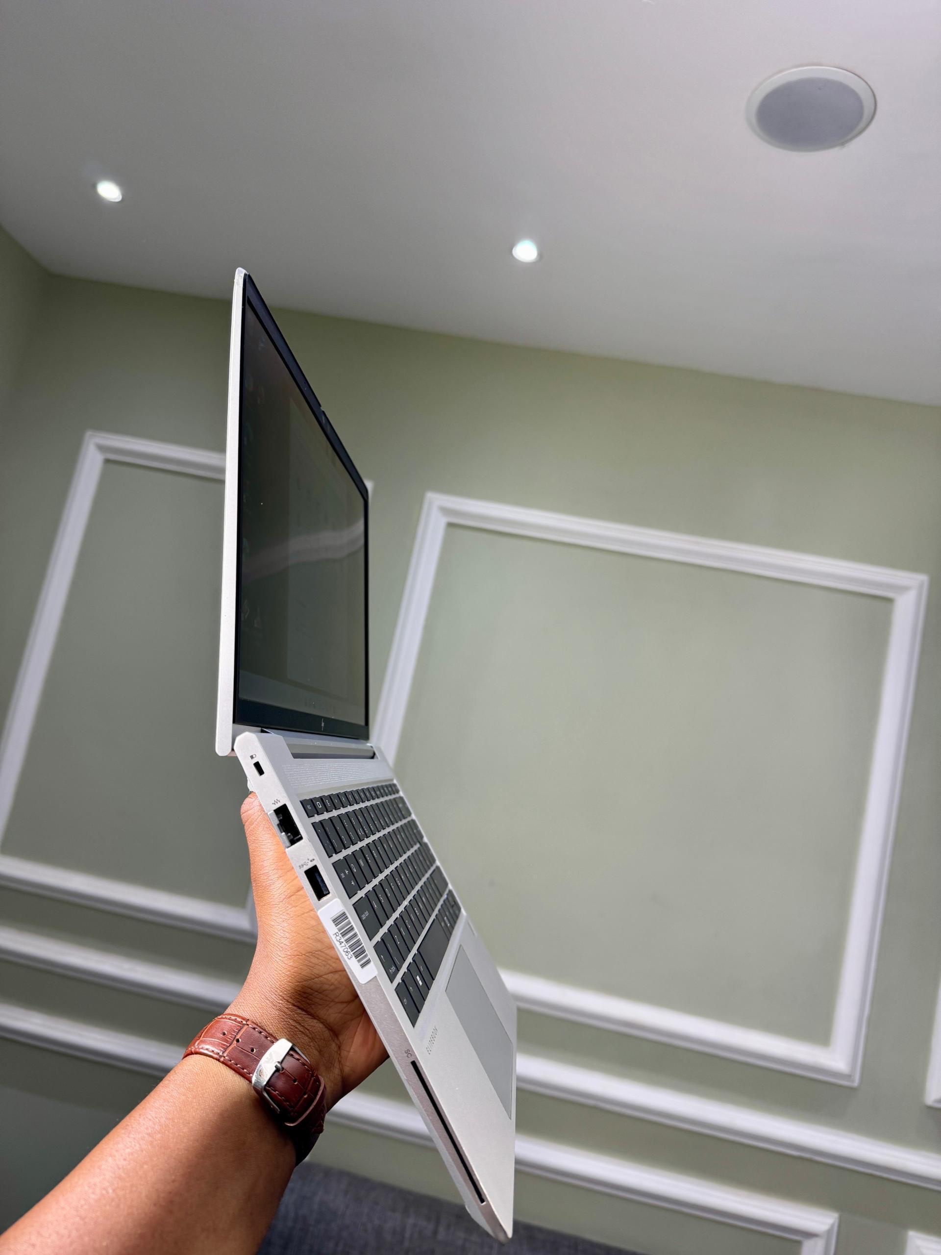 HP ELITEBOOK 1040 G5 360x TOUCHSCREEN - Image 3